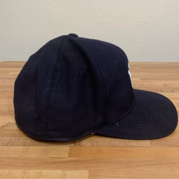 Vintage MLB Sports Specialties Pro Model 100% Wool Hat Yankees Plain Logo 7 3/8 - Picture 2 of 7